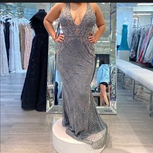 BRAND NEW BEAUTIFUL TERRY COSTA GOWN!!!